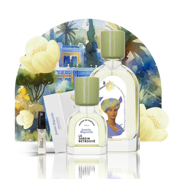 Image de la collection Jasmin Majorelle du Jardin Retrouvé / on y trouve le mini spray , le parfum 15 et 50ml / il y'a une illustration derrière qui représente le jardin Majorelle au Maroc